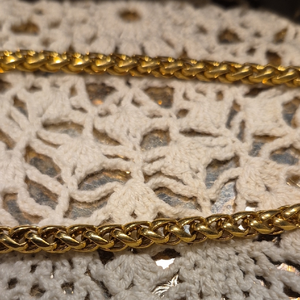 Vintage Monet Gold Tone Chunky Braided Necklace - Picture 4 of 8